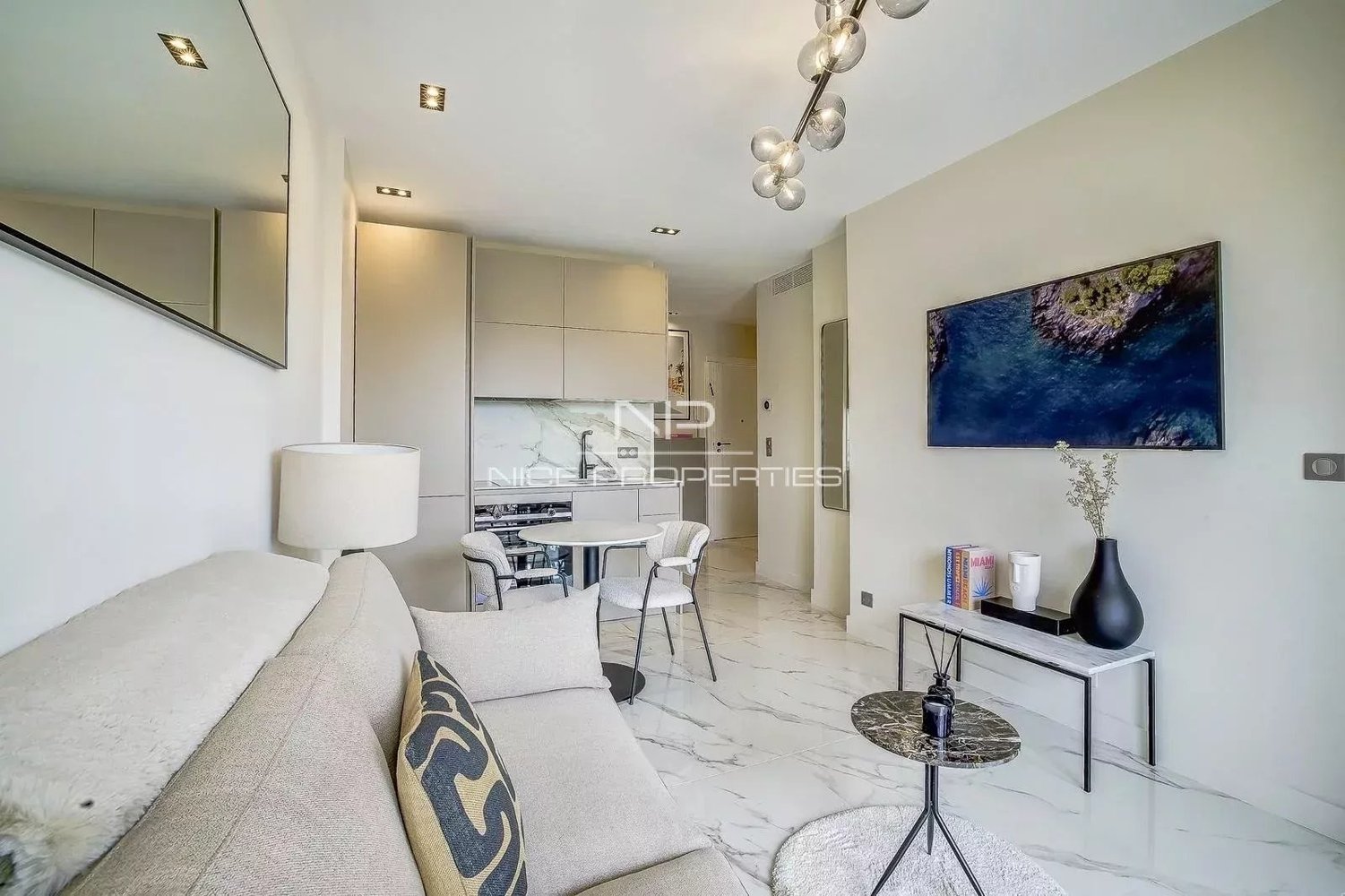 Property photo in Carre d'Argent