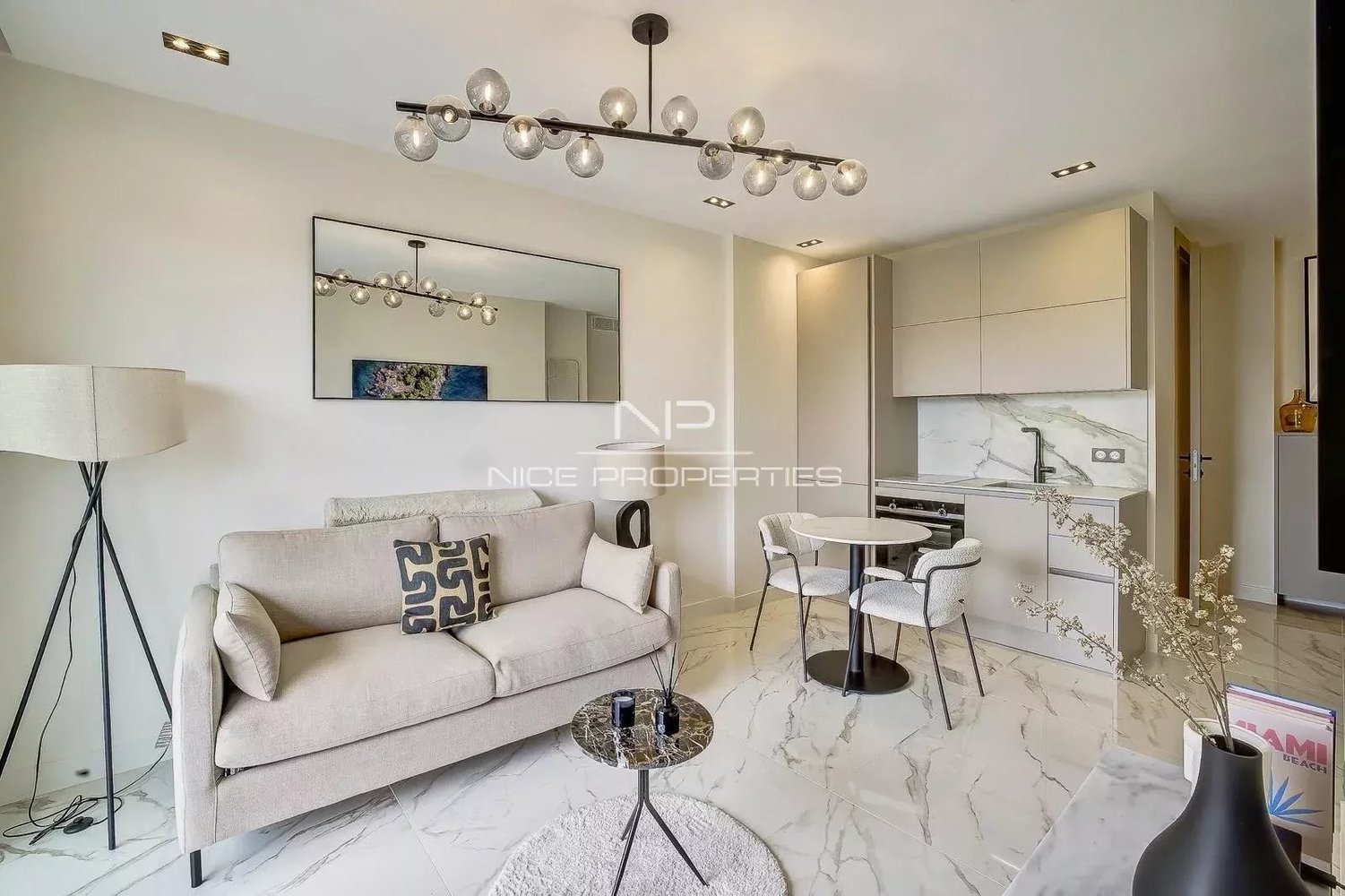 Property photo in Carre d'Argent