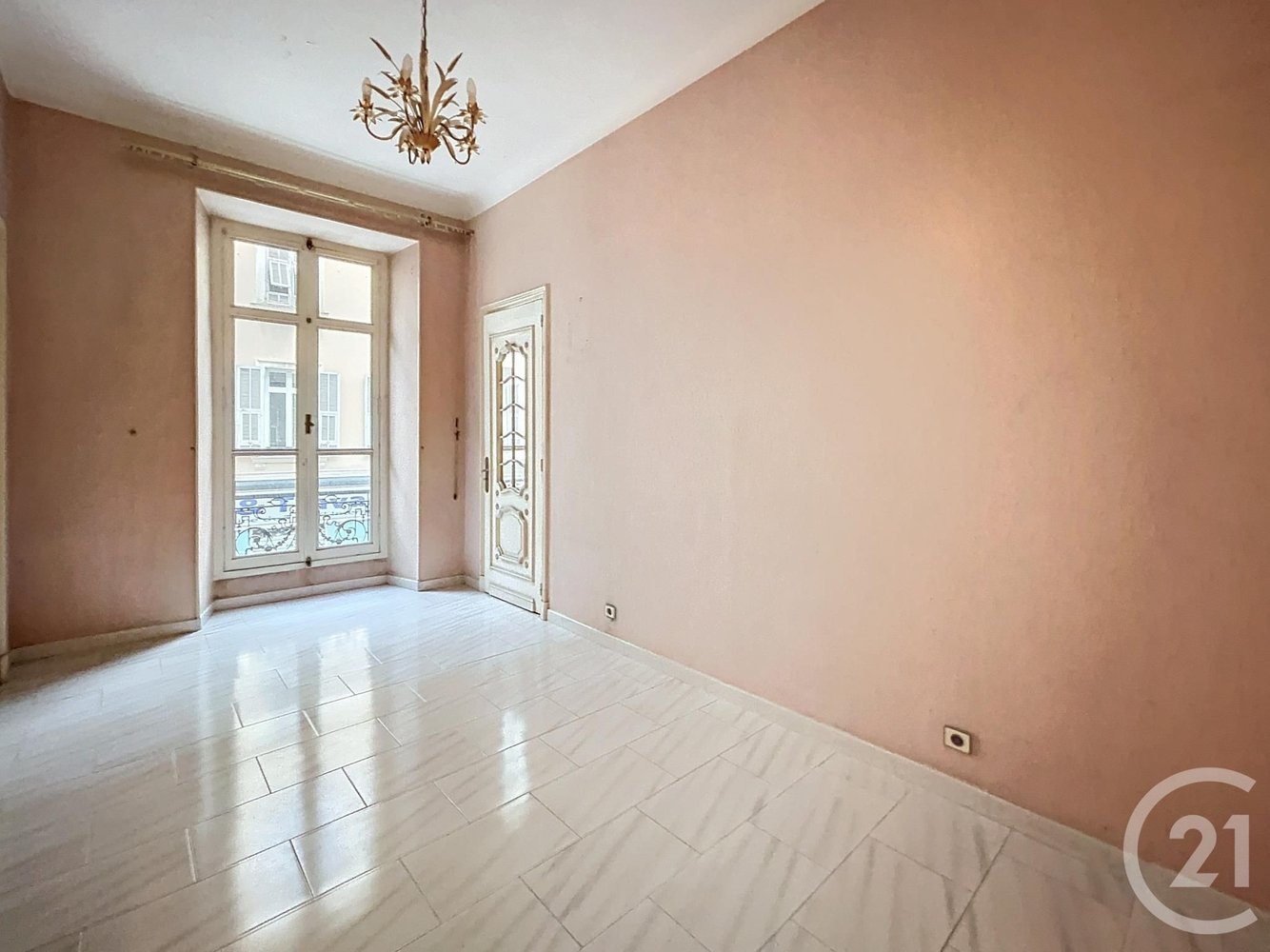 Property photo in Carre d'Argent