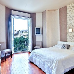 Property in Carre d'Argent