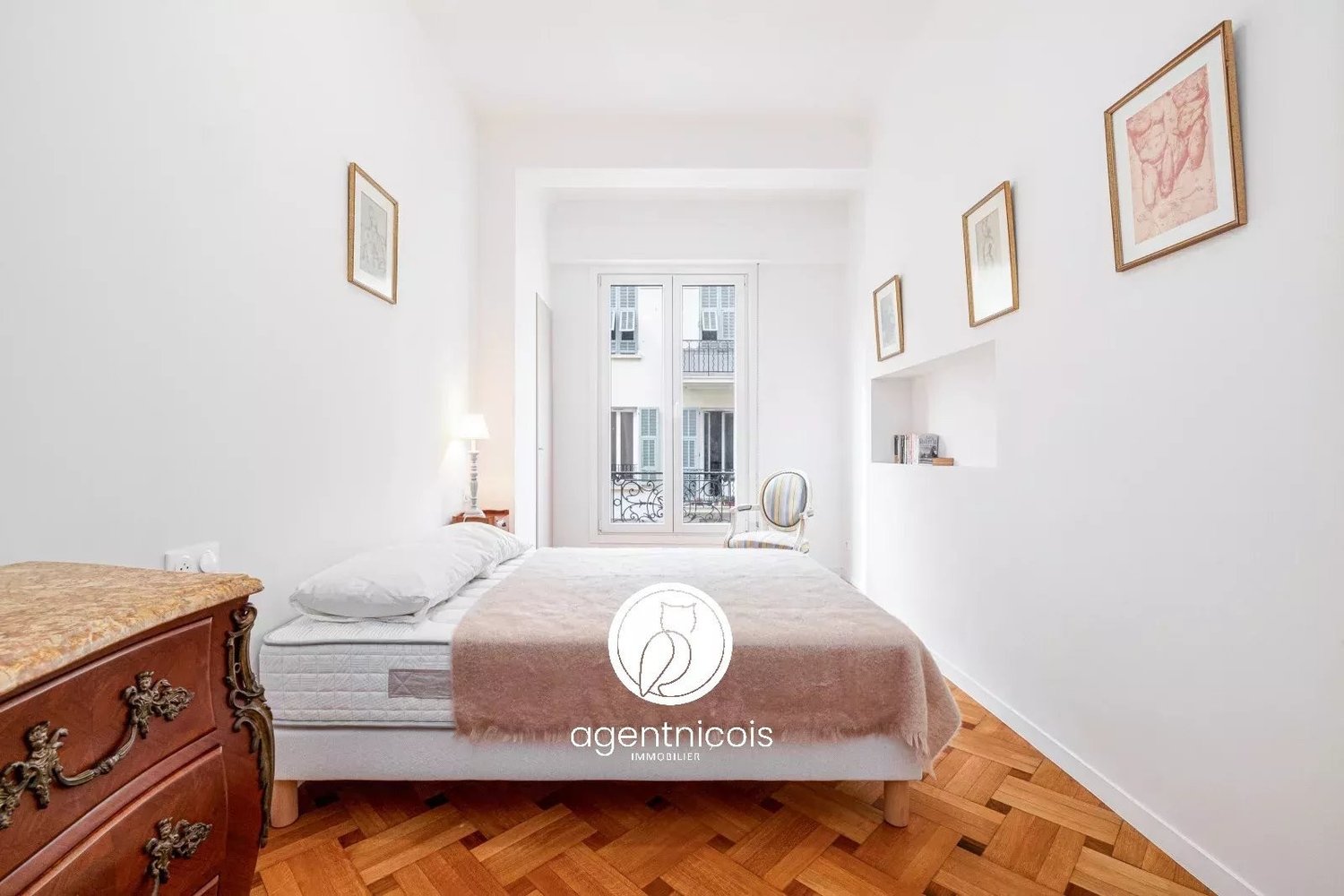 Property photo in Carre d'Argent