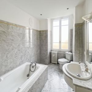 Property in Carre d'Argent