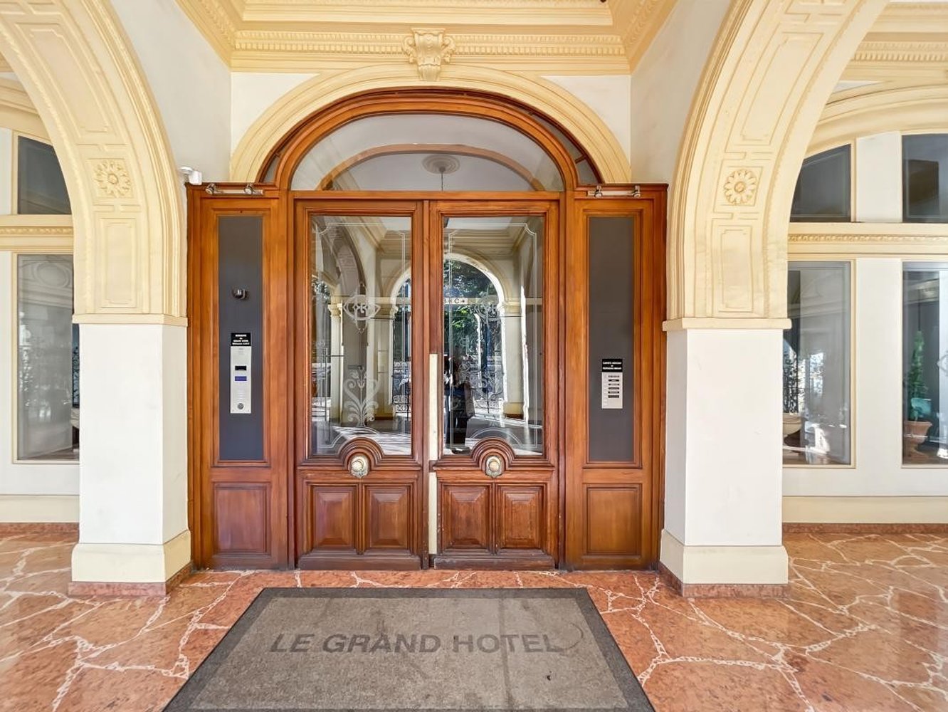 Property photo in Carre d'Argent