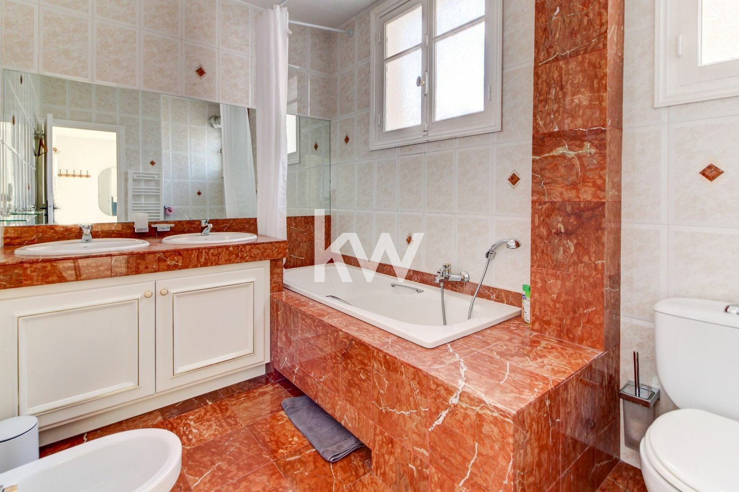 Property photo in Carre d'Argent
