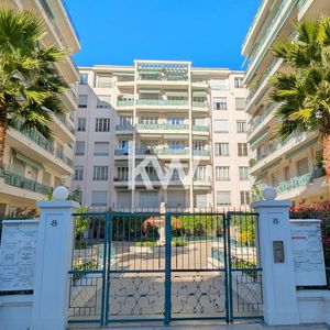 Property in Carre d'Argent