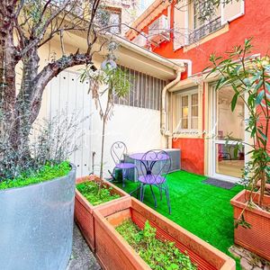 Property in Carre d'Argent