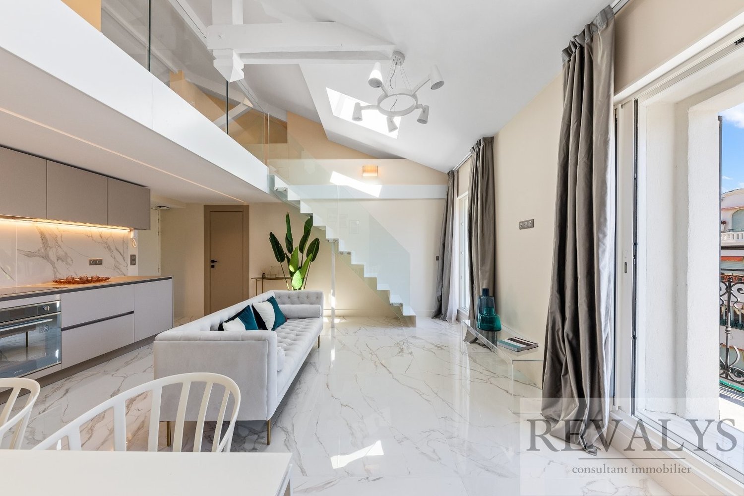 Property photo in Carre d'Argent