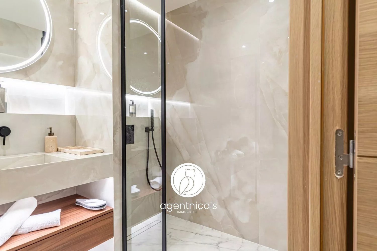 Property photo in Carre d'Argent