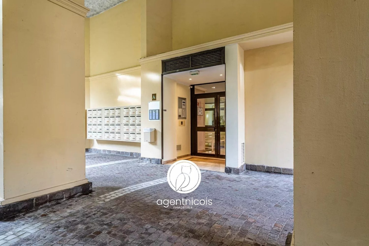 Property photo in Carre d'Argent