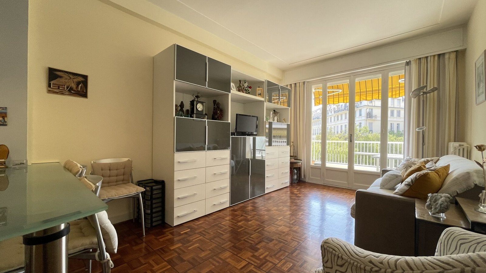 Property photo in Carre d'Argent