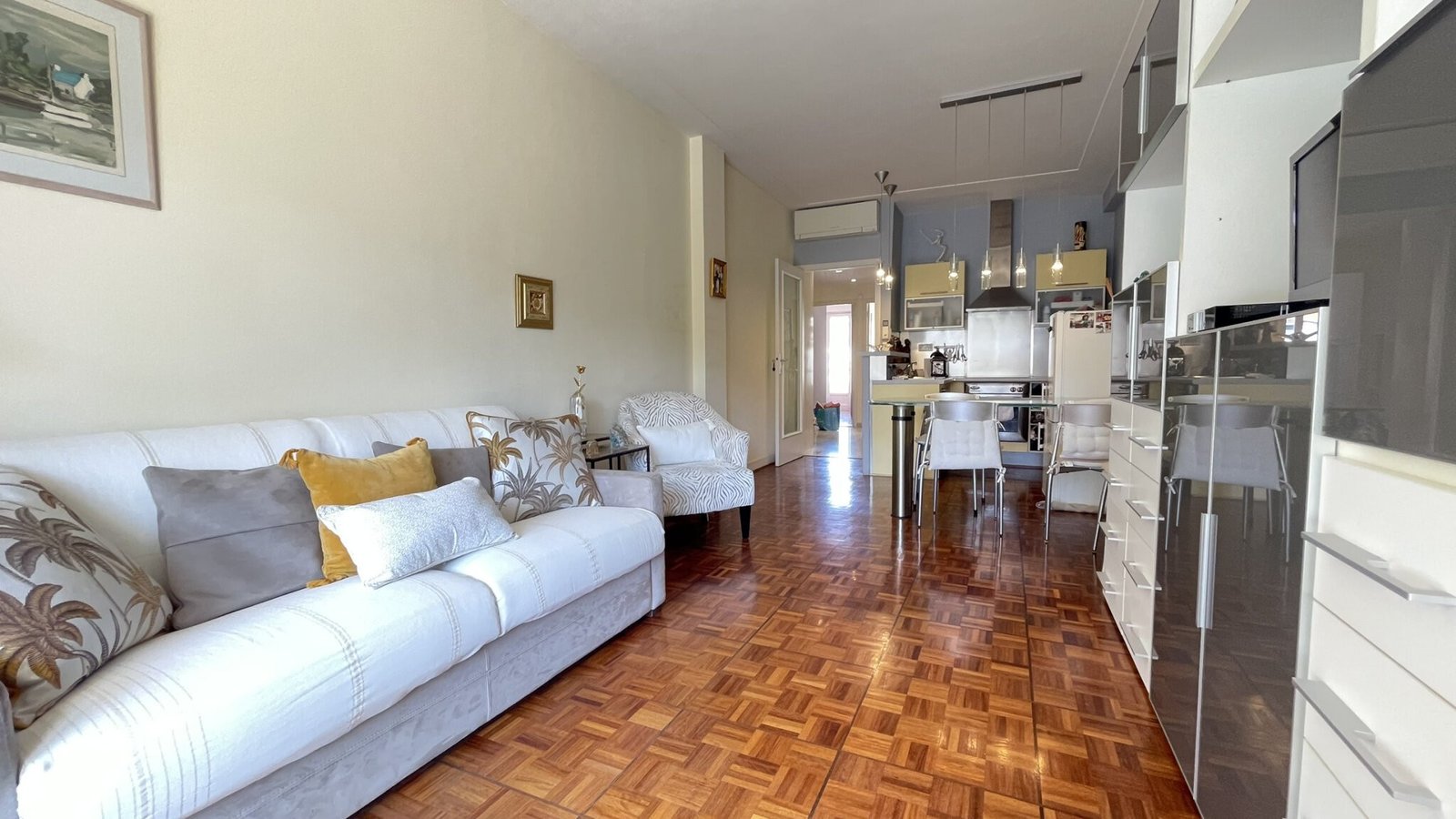 Property photo in Carre d'Argent