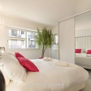 Property in Carre d'Or