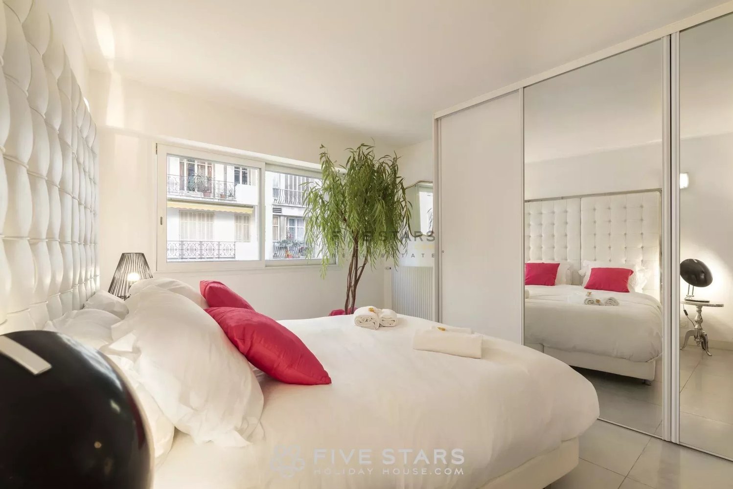 Property photo in Carre d'Or