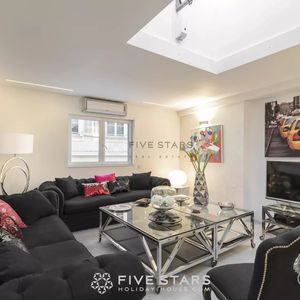 Property in Carre d'Or