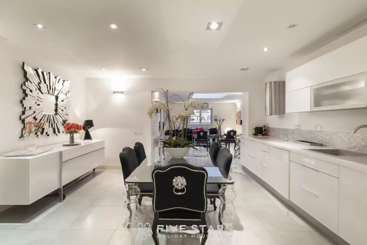 Property photo in Carre d'Or