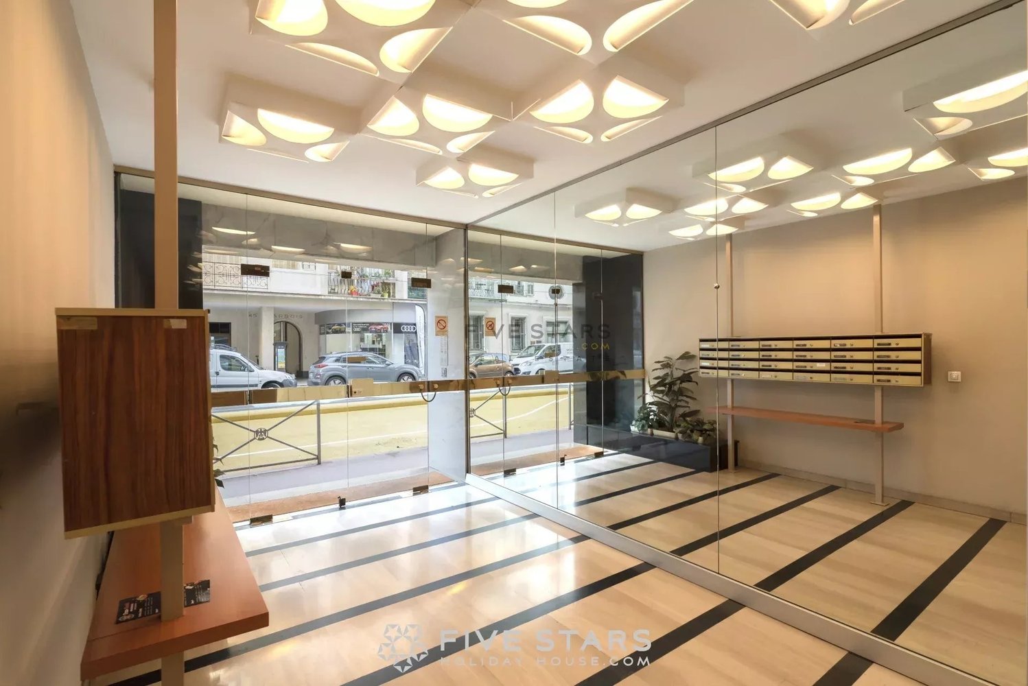 Property photo in Carre d'Or