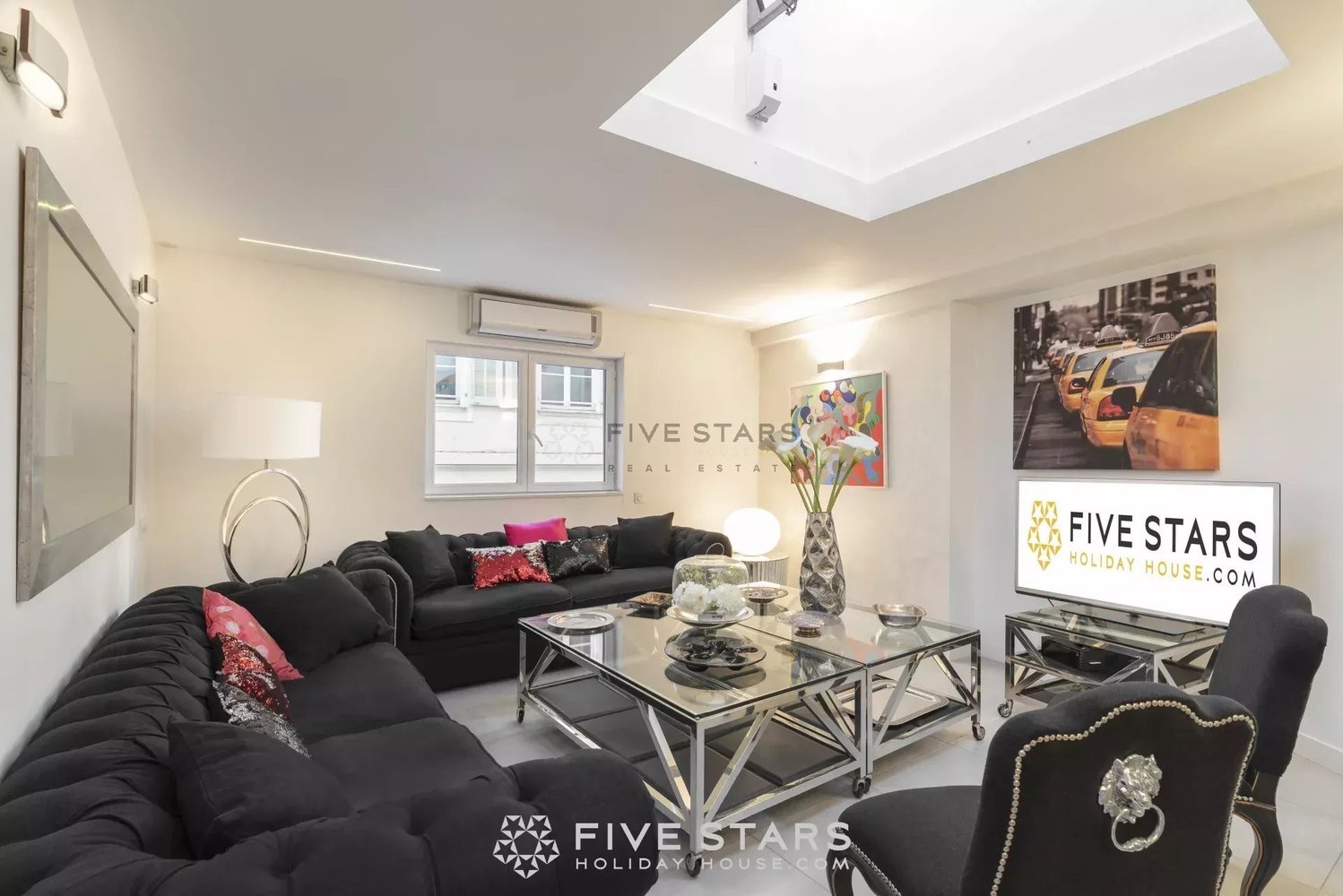 Property photo in Carre d'Or