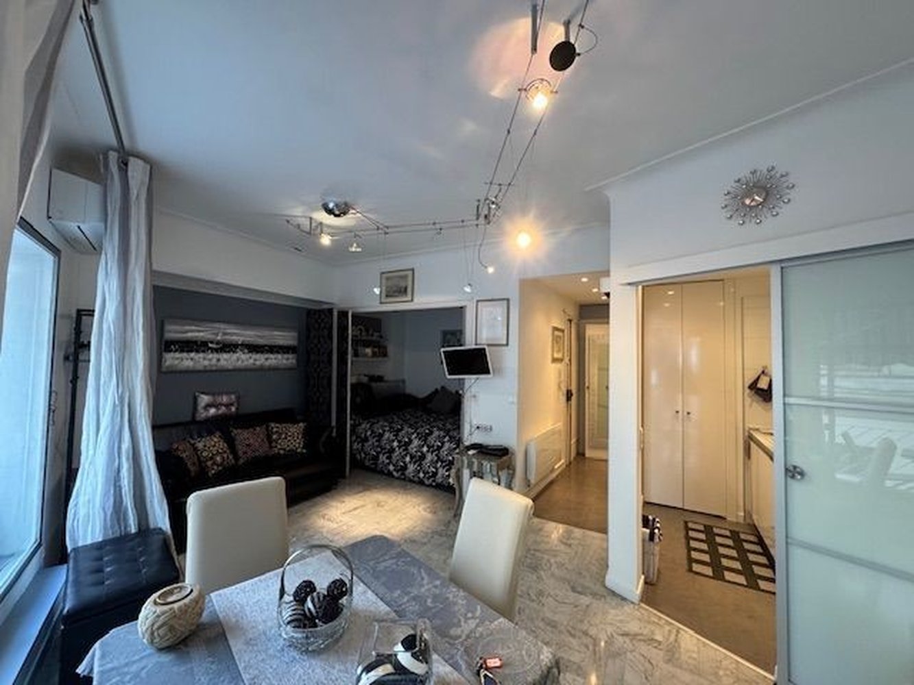 Property photo in Carre d'Or