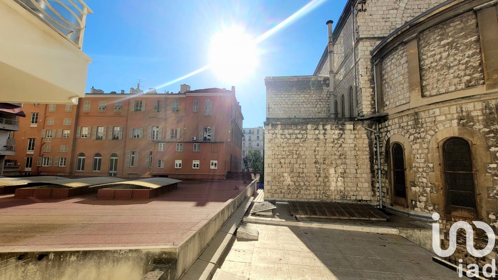 Property photo in Carre d'Or