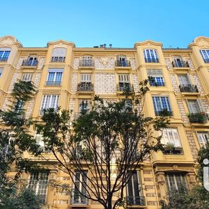 Property in Carre d'Or