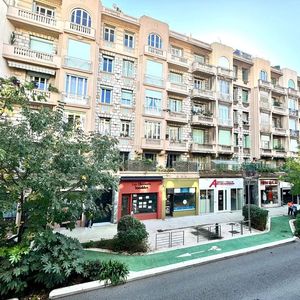 Property in Carre d'Or