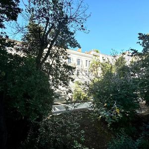 Property in Carre d'Or