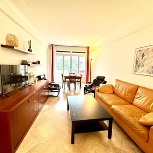 Property in Carre d'Or