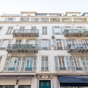 Property in Carre d'Or