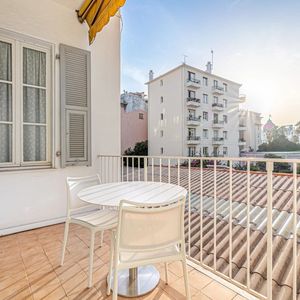 Property in Carre d'Or