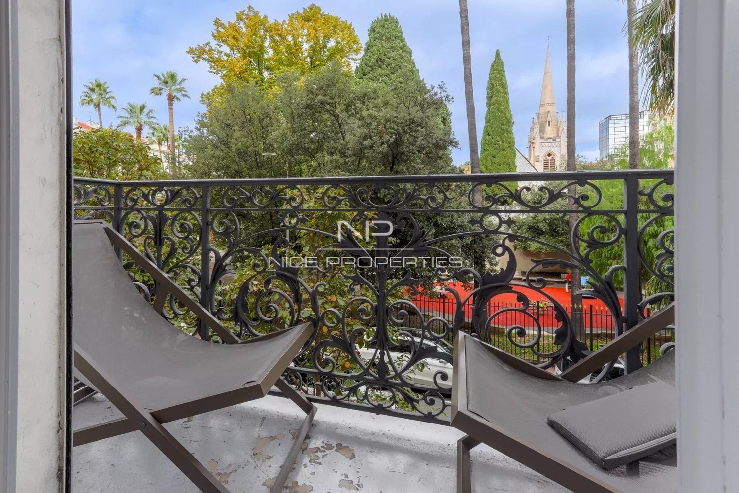 Property photo in Carre d'Or