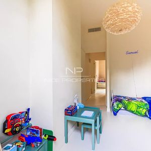 Property in Carre d'Or