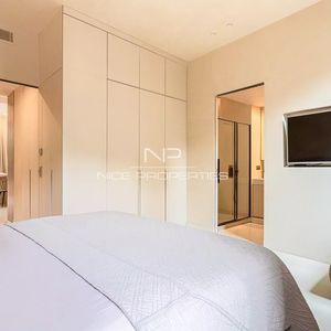 Property in Carre d'Or