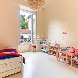 Property in Carre d'Or