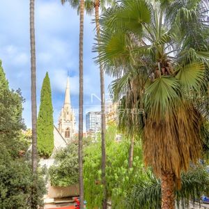 Property in Carre d'Or