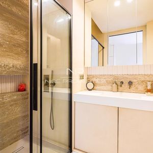 Property in Carre d'Or