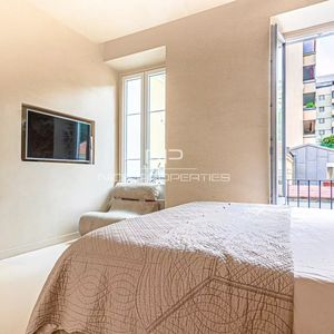 Property in Carre d'Or