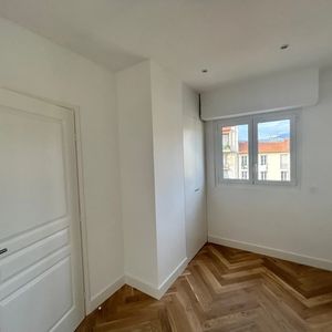 Property in Carre d'Or