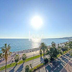 Property in Carre d'Or