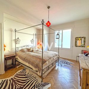 Property in Carre d'Or