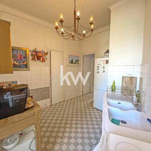 Property in Carre d'Or