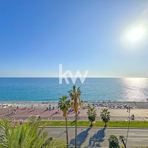 Property in Carre d'Or