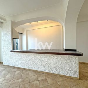 Property in Carre d'Or