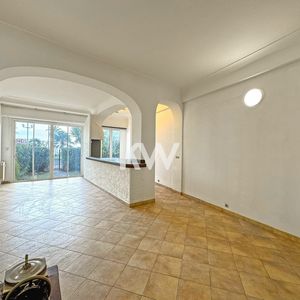 Property in Carre d'Or