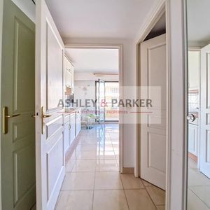 Property in Carre d'Or