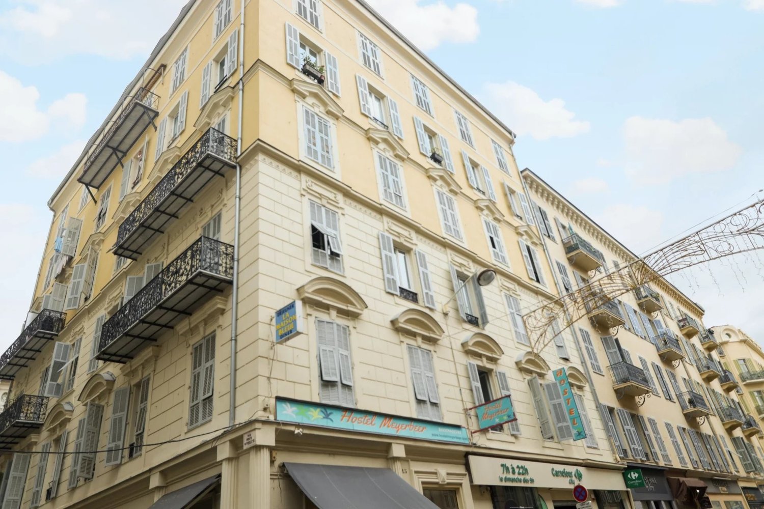 Property photo in Carre d'Or