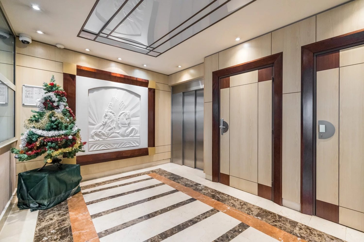 Property photo in Carre d'Or