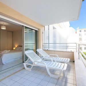 Property in Carre d'Or