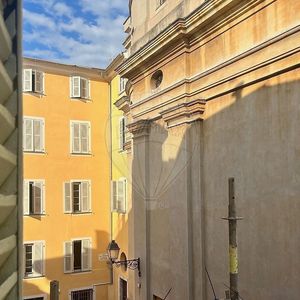 Property in Carre d'Or