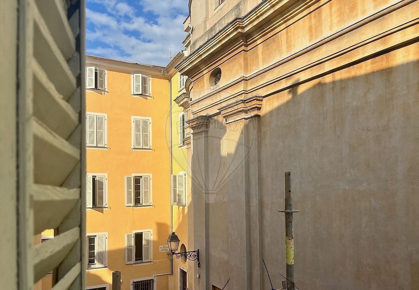 Property photo in Carre d'Or