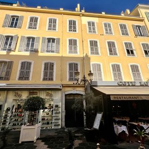 Property in Carre d'Or